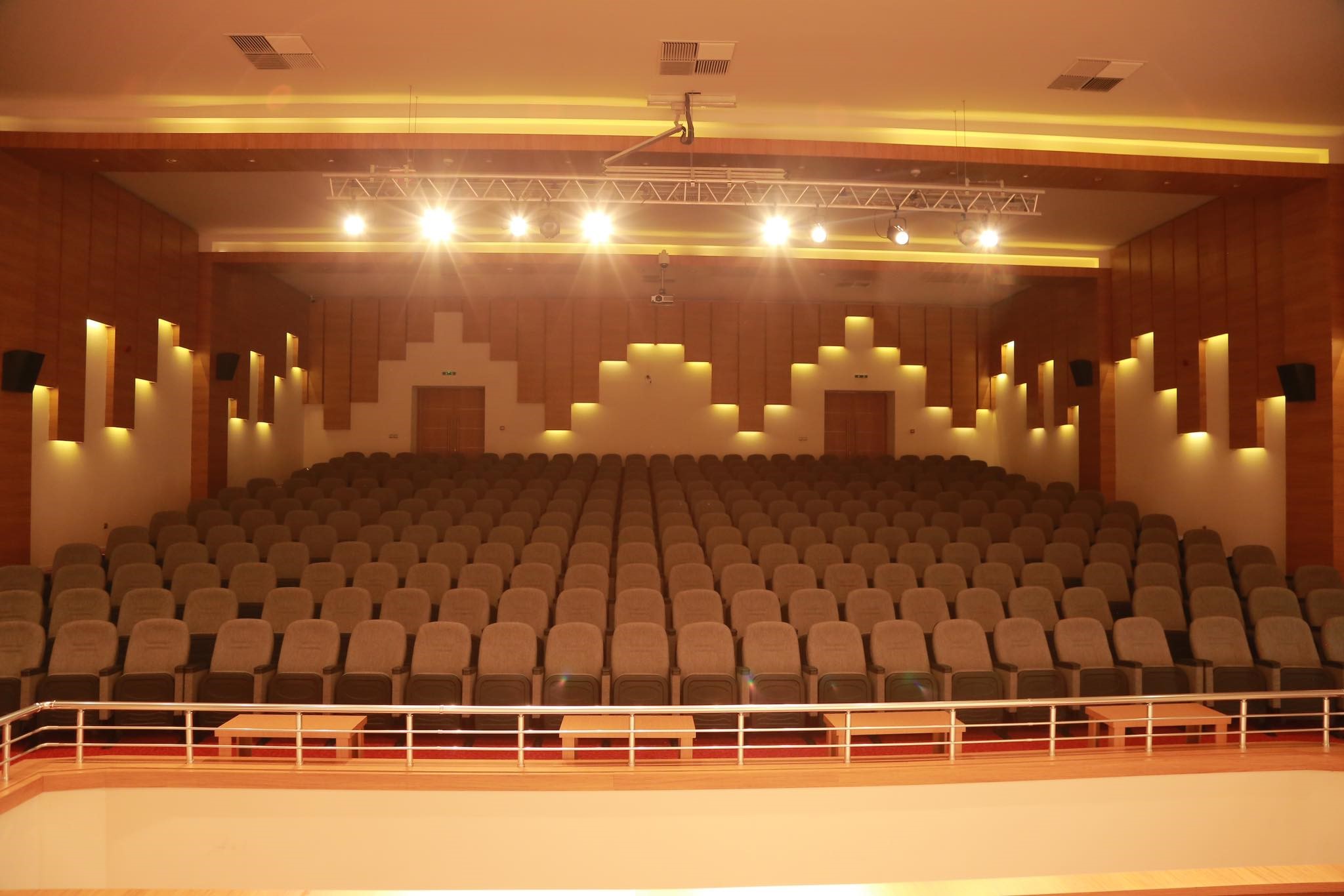 Conference Hall (CH2)